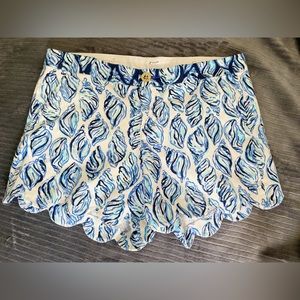 Lilly Pulitzer Scallop Hemmed Shell Shorts🐚💙